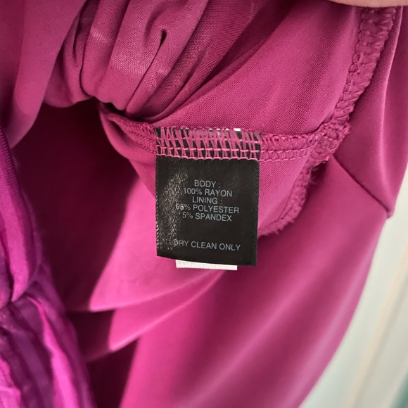 NWOT White House Black Market Fuchsia Split Shoulder Top - Picture 3 of 5